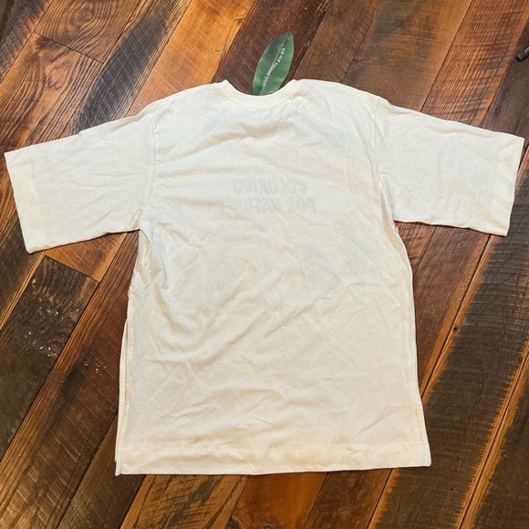 FARM Rio “Colorido Por Natureza” Parrot Graphic Tee Off White Size M NWT - Picture 7 of 12